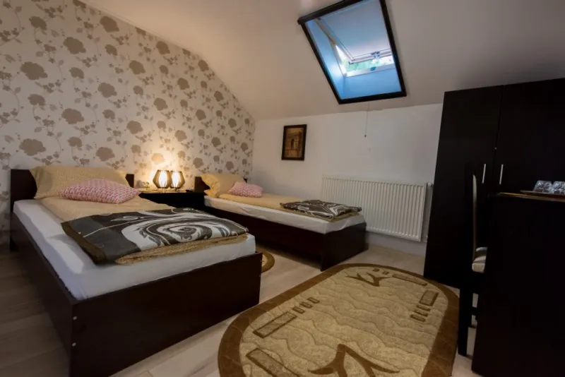 Room 3 – two single beds